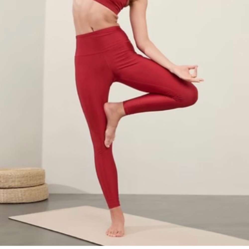 Athleta Elation Sheen/Shine Tight (Clover Berry)